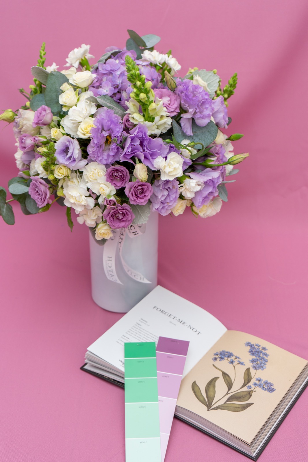 arreglo de flores moradas conblancas toluca metepec